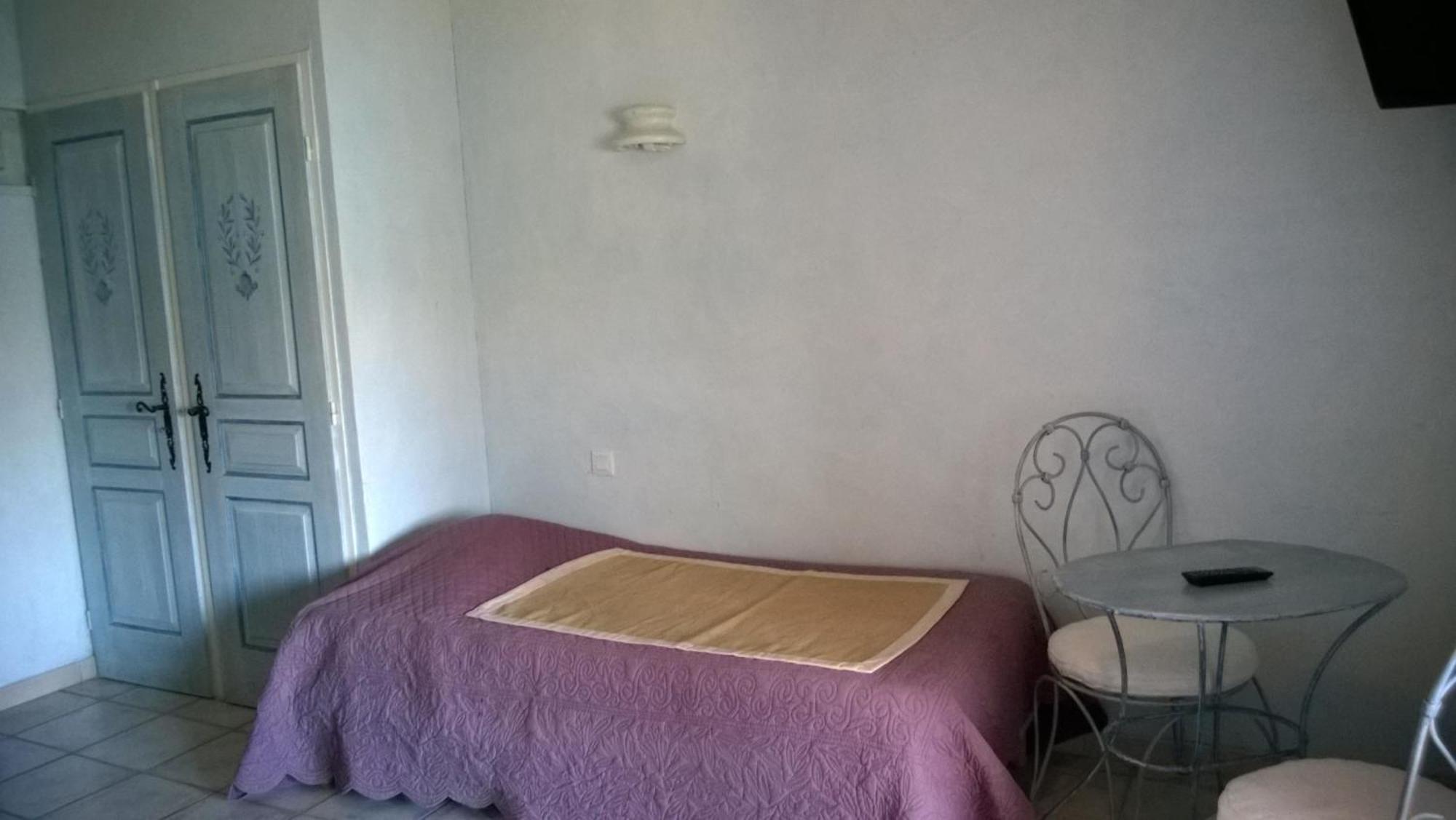 Hotel Les Cavalets Бодюан Номер фото