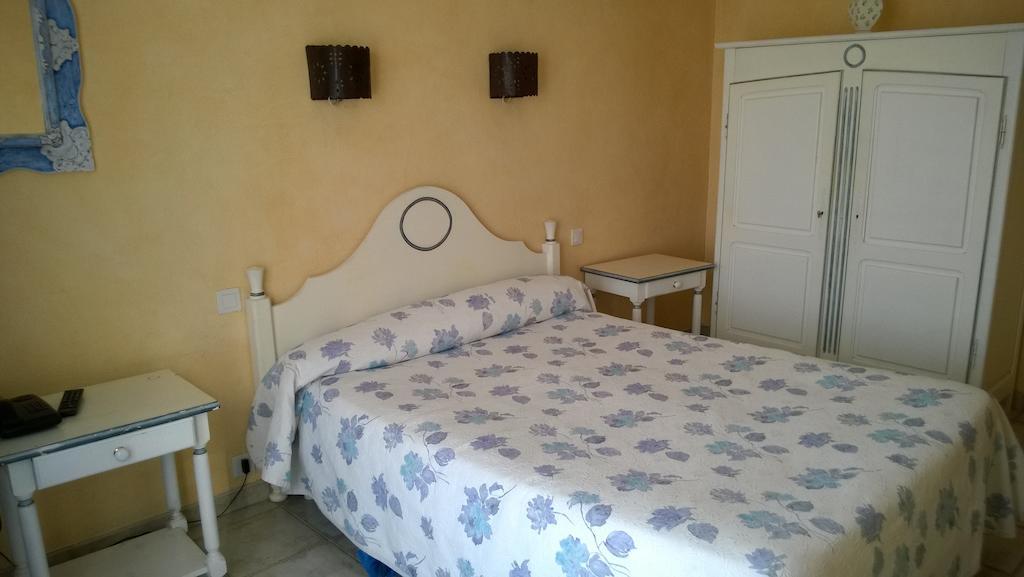 Hotel Les Cavalets Бодюан Номер фото