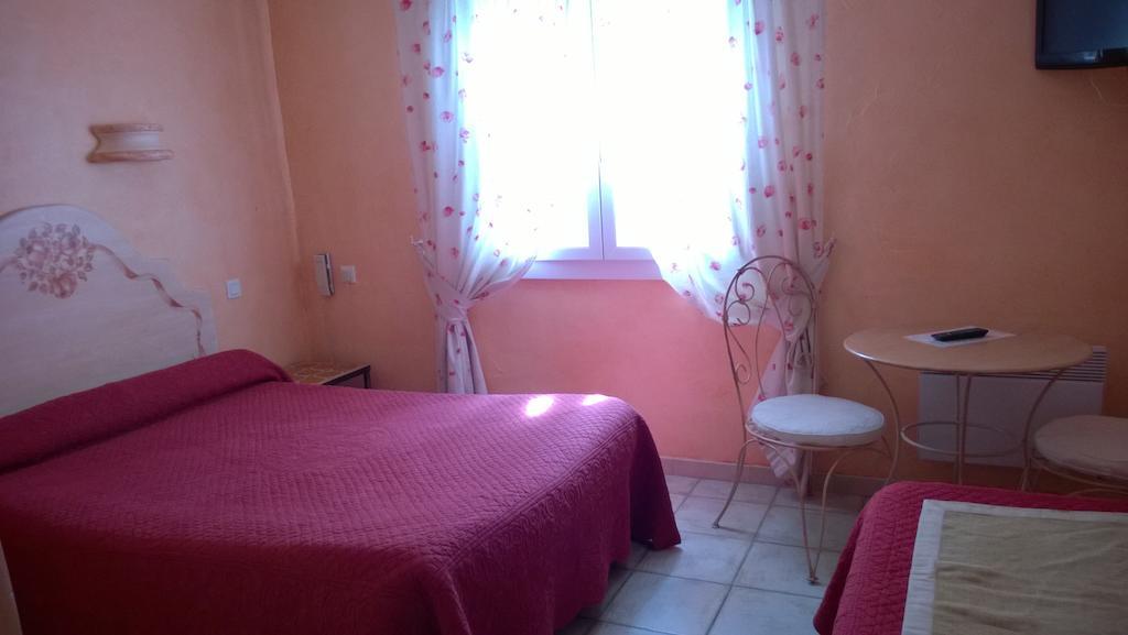 Hotel Les Cavalets Бодюан Номер фото