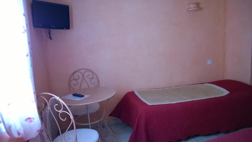 Hotel Les Cavalets Бодюан Номер фото